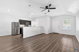 1216 N 18th St, Killeen, TX 76541 - Photo 5