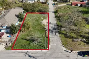 110 N Robinson St, Taylor, TX 76574 - Photo 1