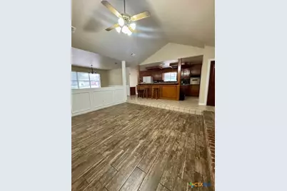 1301 Fieldcrest, New Braunfels, TX 78130 - Photo 5