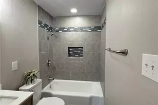 4605 Evergreen St, Victoria, TX 77904 - Photo 9