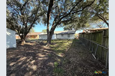 4605 Evergreen Street, Victoria, TX 77904 - Photo 27