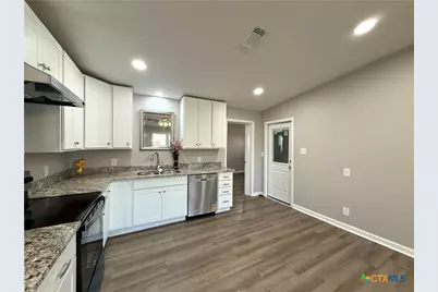 4605 Evergreen Street, Victoria, TX 77904 - Photo 7