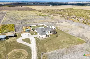 15620 Harry Lind Rd, Elgin, TX 78621 - Photo 7