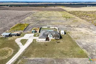 15620 Harry Lind Rd, Elgin, TX 78621 - Photo 3