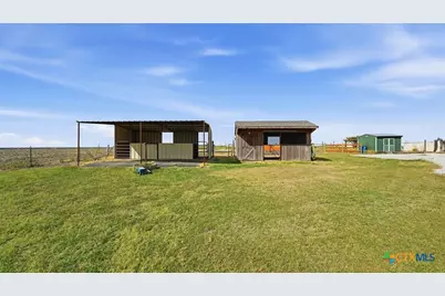 15620 Harry Lind Road, Elgin, TX 78621 - Photo 9