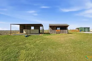 15620 Harry Lind Rd, Elgin, TX 78621 - Photo 9