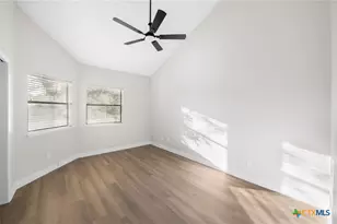 8417 Echo Creek Ln, San Antonio, TX 78240 - Photo 15