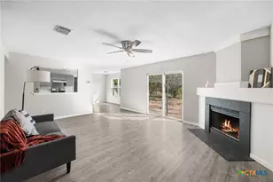 8010 Chestnut Gate Dr, Converse, TX 78109 - Photo 5