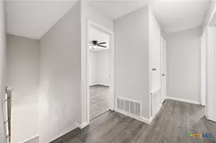 8010 Chestnut Gate Dr, Converse, TX 78109 - Photo 13