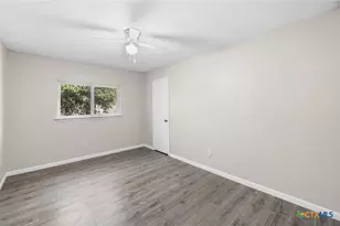 8010 Chestnut Gate Dr, Converse, TX 78109 - Photo 25