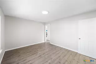 8010 Chestnut Gate Dr, Converse, TX 78109 - Photo 31