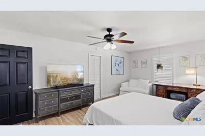 207 Woodlake Drive, Mcqueeney, TX 78123 - Photo 17