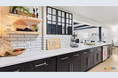 207 Woodlake Drive, Mcqueeney, TX 78123 - Photo 11