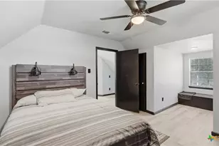 431 N Milam St, Seguin, TX 78155 - Photo 9