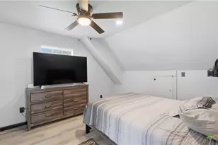 431 N Milam St, Seguin, TX 78155 - Photo 9