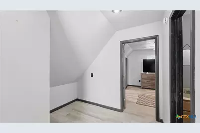 431 N Milam Street, Seguin, TX 78155 - Photo 13