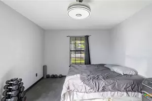 431 N Milam St, Seguin, TX 78155 - Photo 11