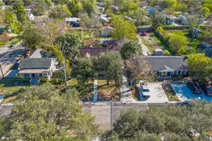 431 N Milam St, Seguin, TX 78155 - Photo 25