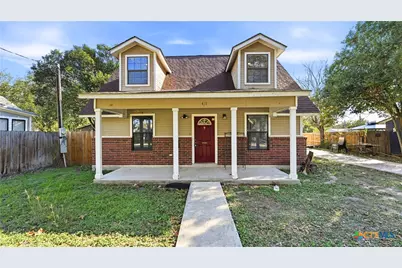 431 N Milam Street, Seguin, TX 78155 - Photo 3