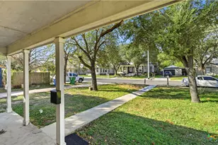 431 N Milam St, Seguin, TX 78155 - Photo 21