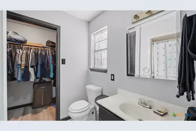 431 N Milam Street, Seguin, TX 78155 - Photo 11