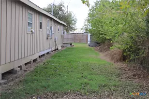 233 Indiana St, Bloomington, TX 77951 - Photo 13