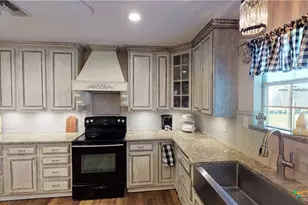 612 Mccormick Dr, Victoria, TX 77904 - Photo 13