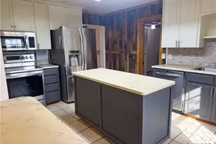 859 Co Rd 429, Lolita, TX 77971 - Photo 9