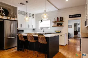 509 Hanover St, Edna, TX 77957 - Photo 13