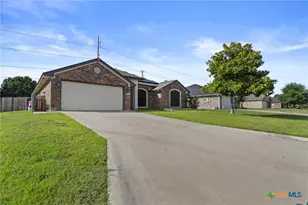 418 Canoe Dr, Harker Heights, TX 76548 - Photo 3