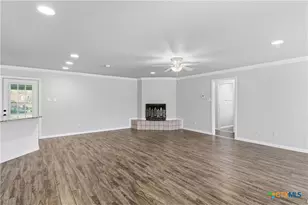 163 Lakeside Dr, Seguin, TX 78155 - Photo 11