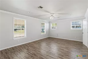 163 Lakeside Dr, Seguin, TX 78155 - Photo 33