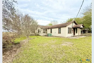 218 Lasalle Road, Inez, TX 77968 - Photo 5