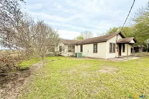 218 Lasalle Rd, Inez, TX 77968 - Photo 5