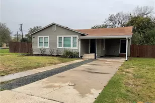 207 S George St, Victoria, TX 77901 - Photo 3