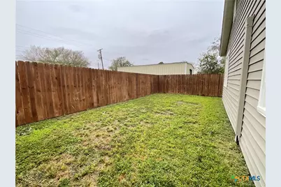 207 S George Street, Victoria, TX 77901 - Photo 27