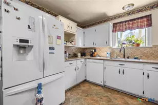 1213 N Main St, Temple, TX 76501 - Photo 21