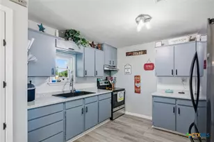 201 Pheasant Dr, Victoria, TX 77905 - Photo 11