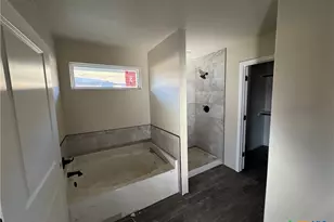 2552 Cowgirl Trl, Belton, TX 76513 - Photo 9