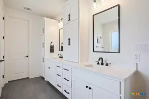 1250 E Creekview Dr, Salado, TX 76571 - Photo 31