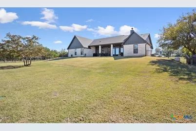 1250 E Creekview Drive, Salado, TX 76571 - Photo 37