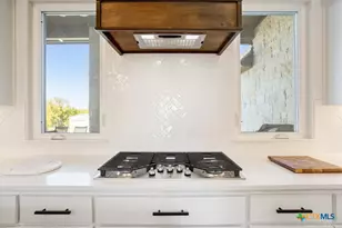 1250 E Creekview Dr, Salado, TX 76571 - Photo 15