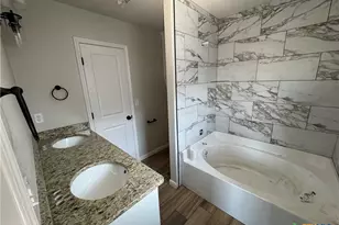 2558 Cowgirl Trl, Belton, TX 76513 - Photo 9