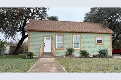 710 W Avenue D, Belton, TX 76513 - Photo 1