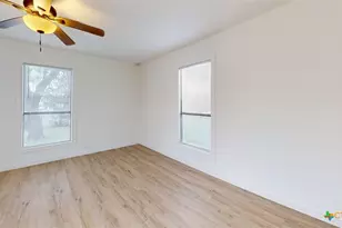 710 W Avenue D, Belton, TX 76513 - Photo 9