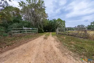4623 Co Rd 444, Waelder, TX 78959 - Photo 27