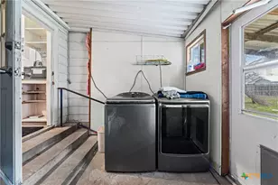 217 N 5th St, Lott, TX 76656 - Photo 33