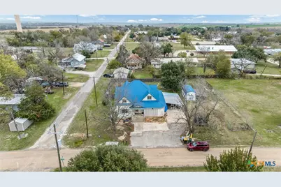 217 N 5th Street, Lott, TX 76656 - Photo 41