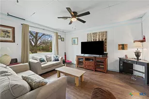 217 N 5th St, Lott, TX 76656 - Photo 5