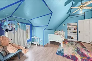 217 N 5th St, Lott, TX 76656 - Photo 27